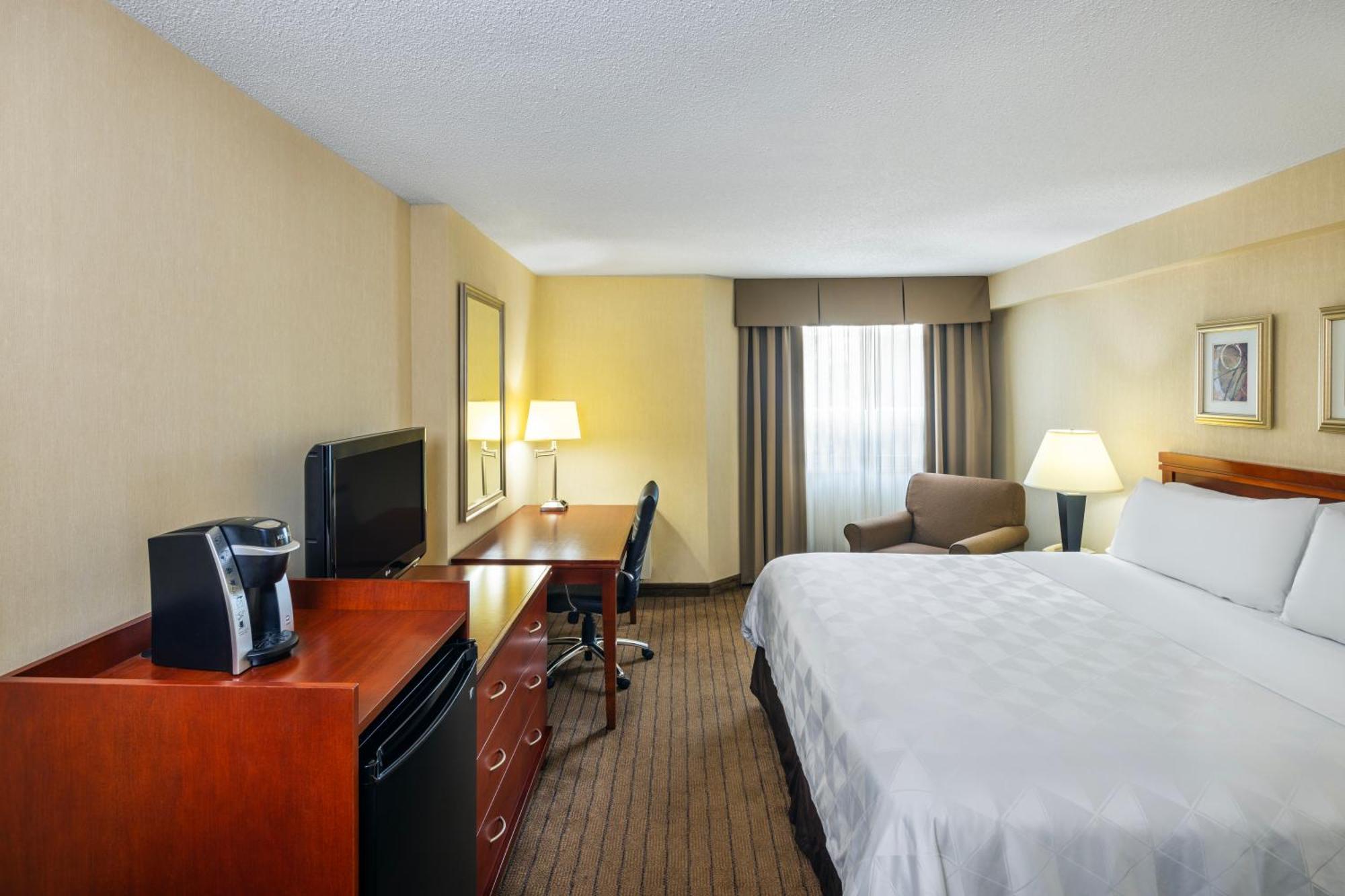 Holiday Inn Laval Montreal By Ihg Extérieur photo
