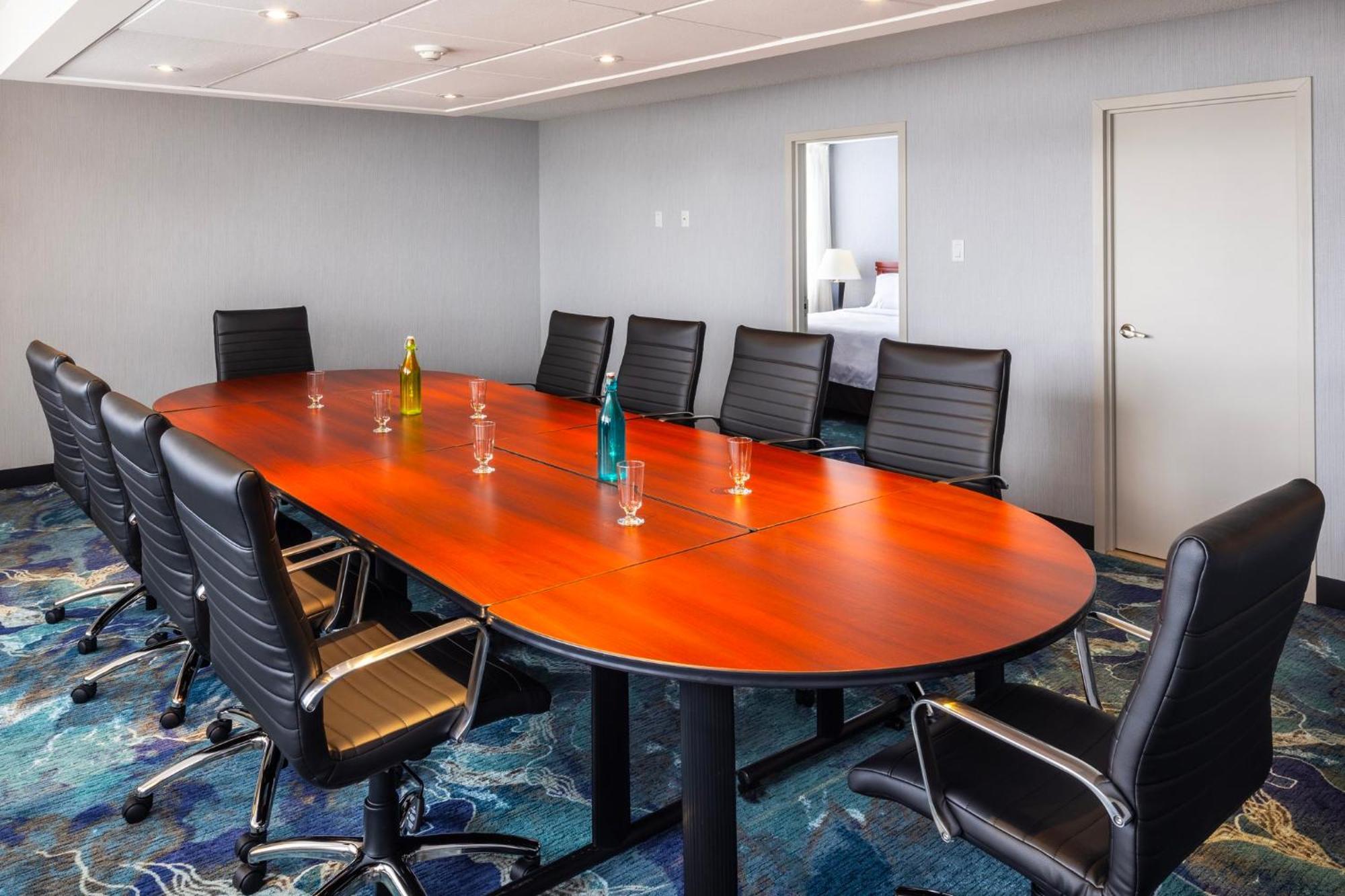Holiday Inn Laval Montreal By Ihg Extérieur photo